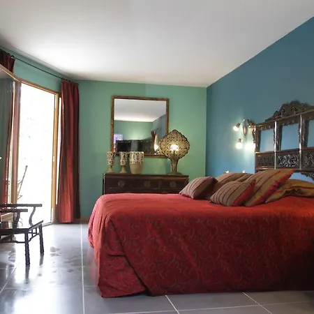 Hotel Mas De La Chapelle