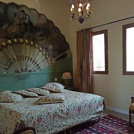 Mas De La Chapelle Hotel 4*