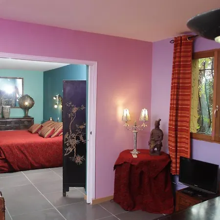 Mas De La Chapelle Hotel
